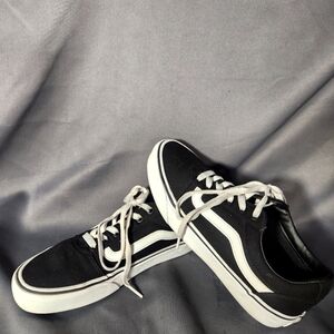 Vans Old Skool women's size 9